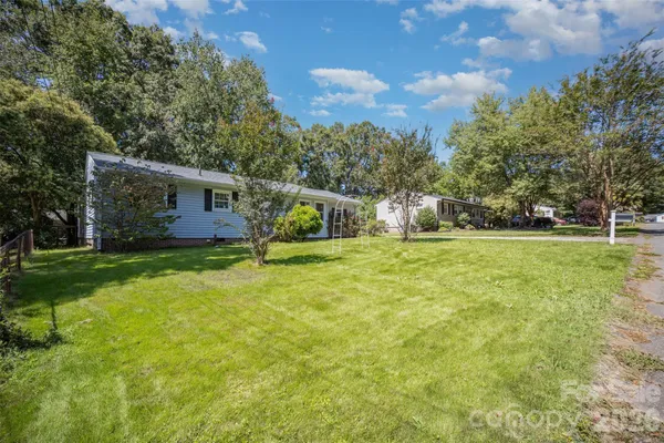 $275,000 | 904 Timberlane Drive, Mount Holly, NC 28120