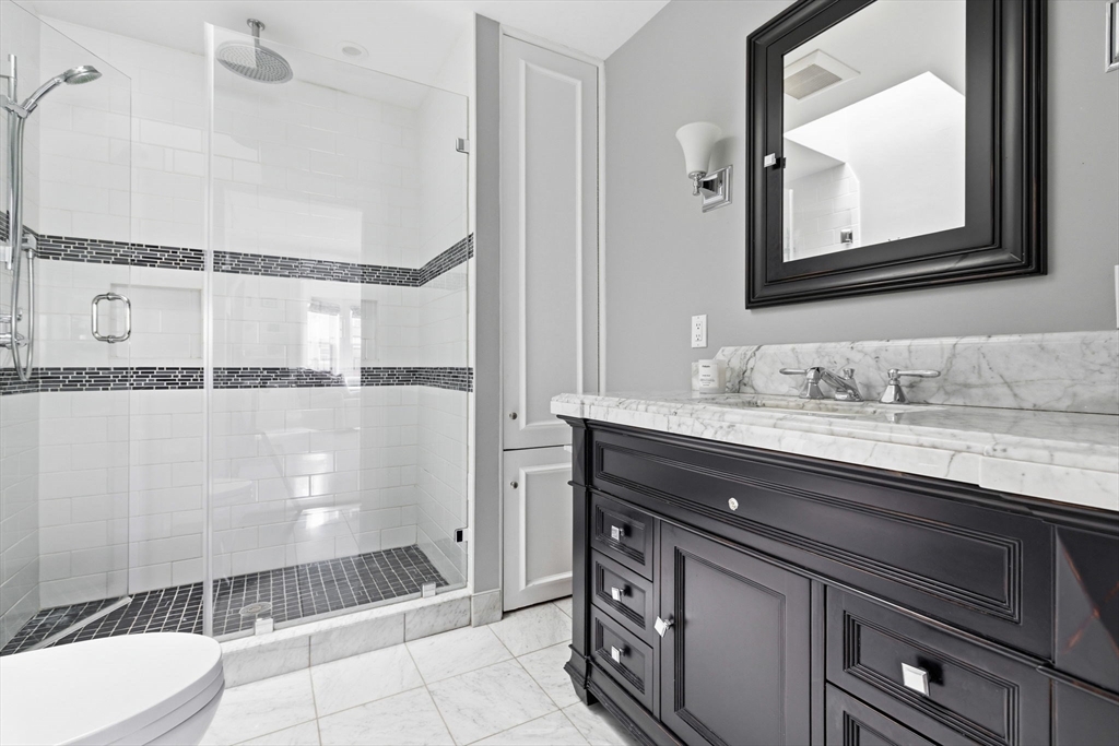 193 Beacon Street, Unit PH Boston, MA 02116 - Photo 5 of 18