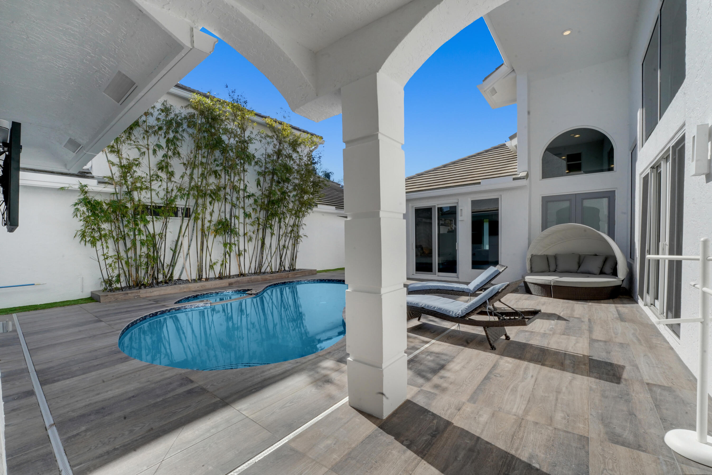 5737 Regency Circle East Boca Raton, FL 33496 - Photo 3 of 87 DSC09656