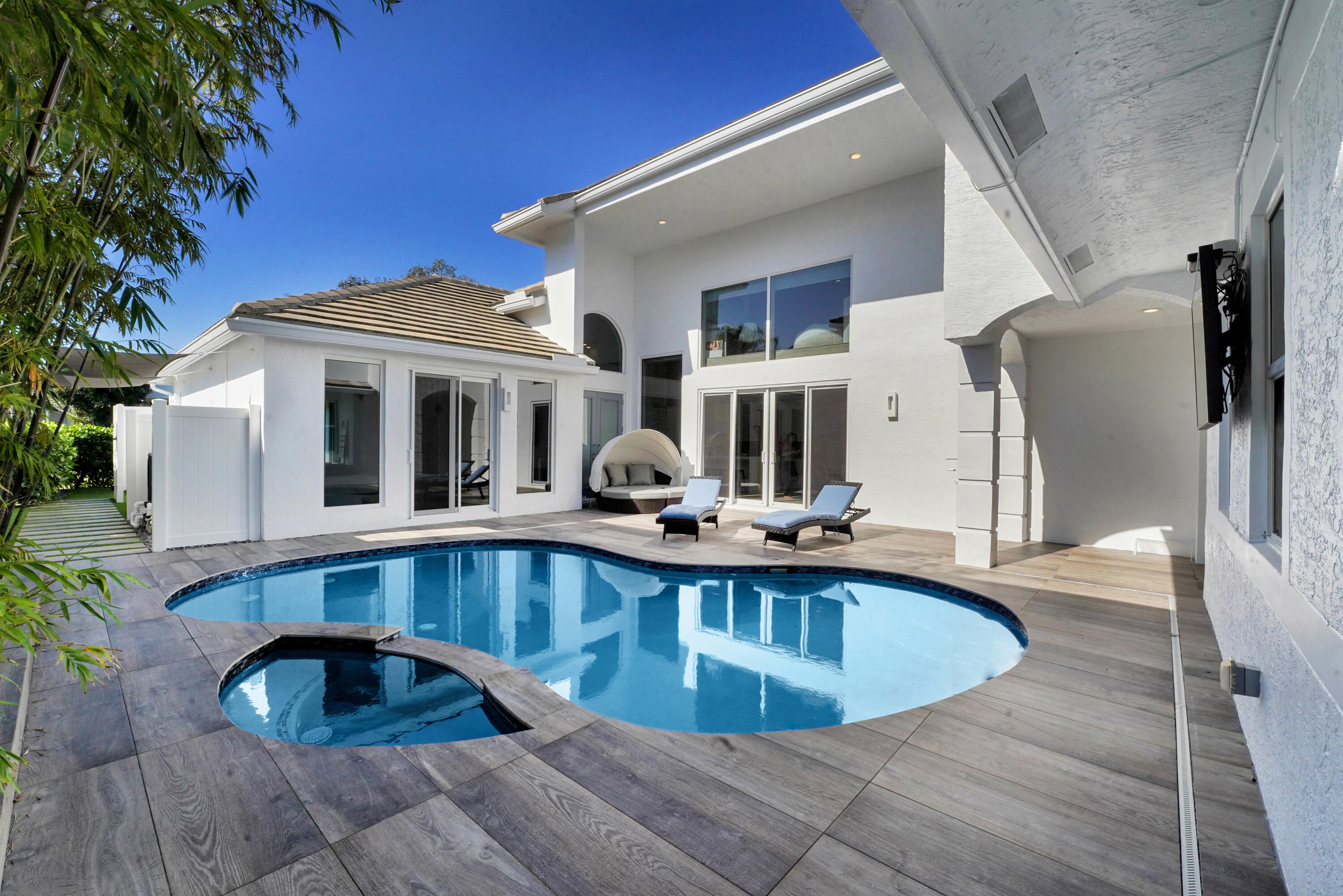 5737 Regency Circle East Boca Raton, FL 33496 - Photo 5 of 87 DSC09653