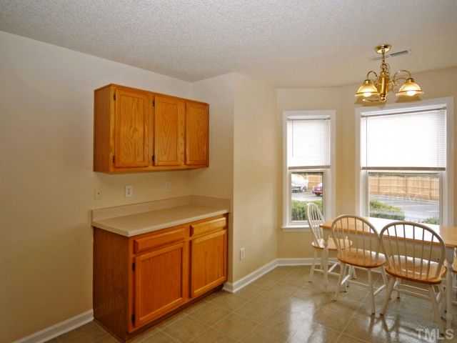 5952 Shady Grove Circle Raleigh, NC 27609 - Photo 9 of 25 a view of a livingroom with furniture
