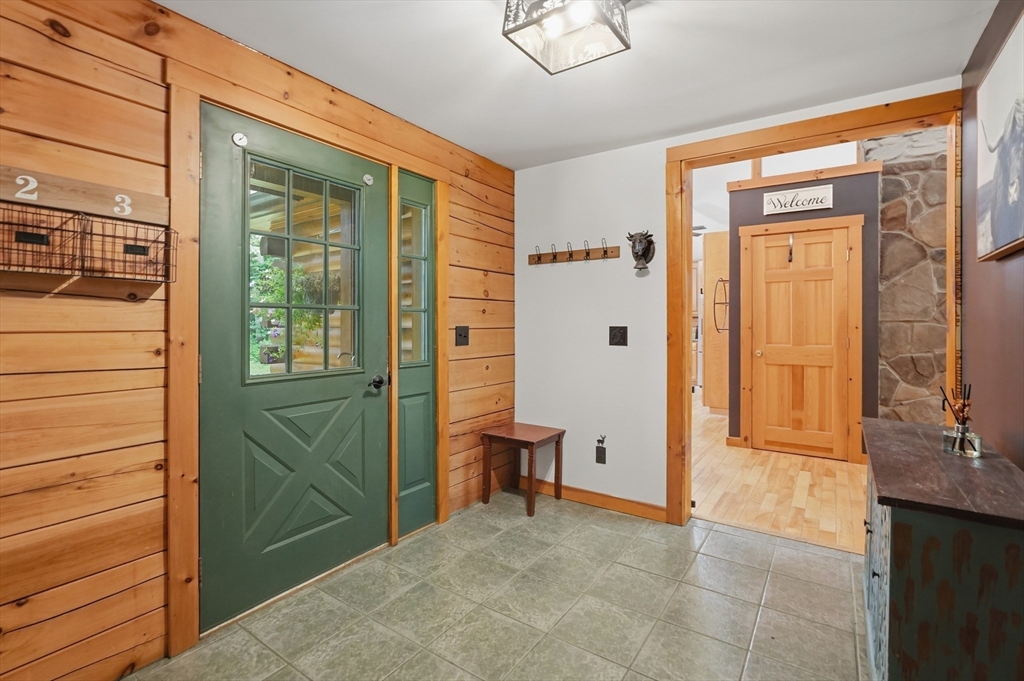 23 Lyman Barnes Road Brimfield, MA 01010 - Photo 4 of 31