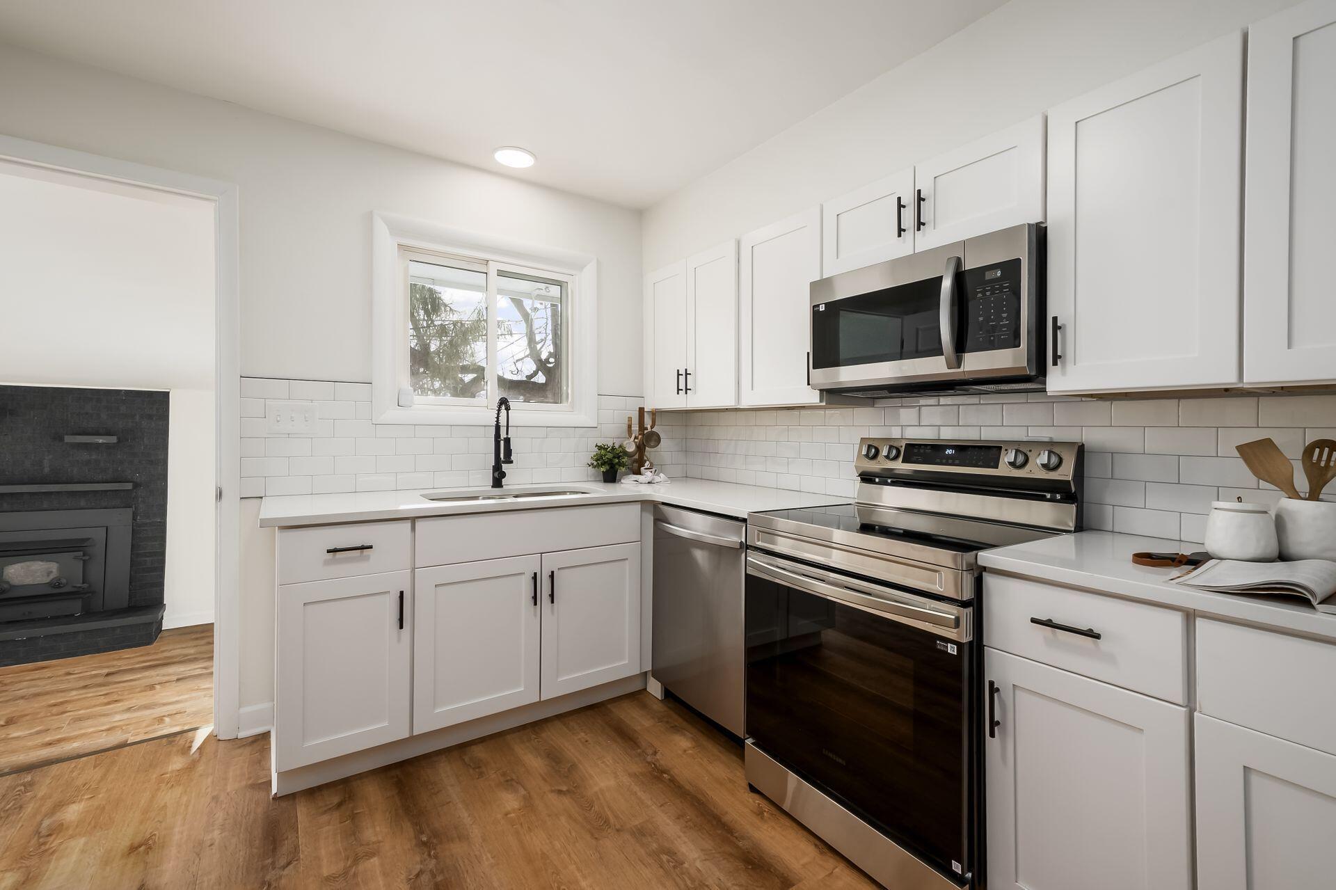 2585 Eakin Road Columbus, OH 43204 - Photo 13 of 43 014_b085_h 2585 Eakin Rd-1036