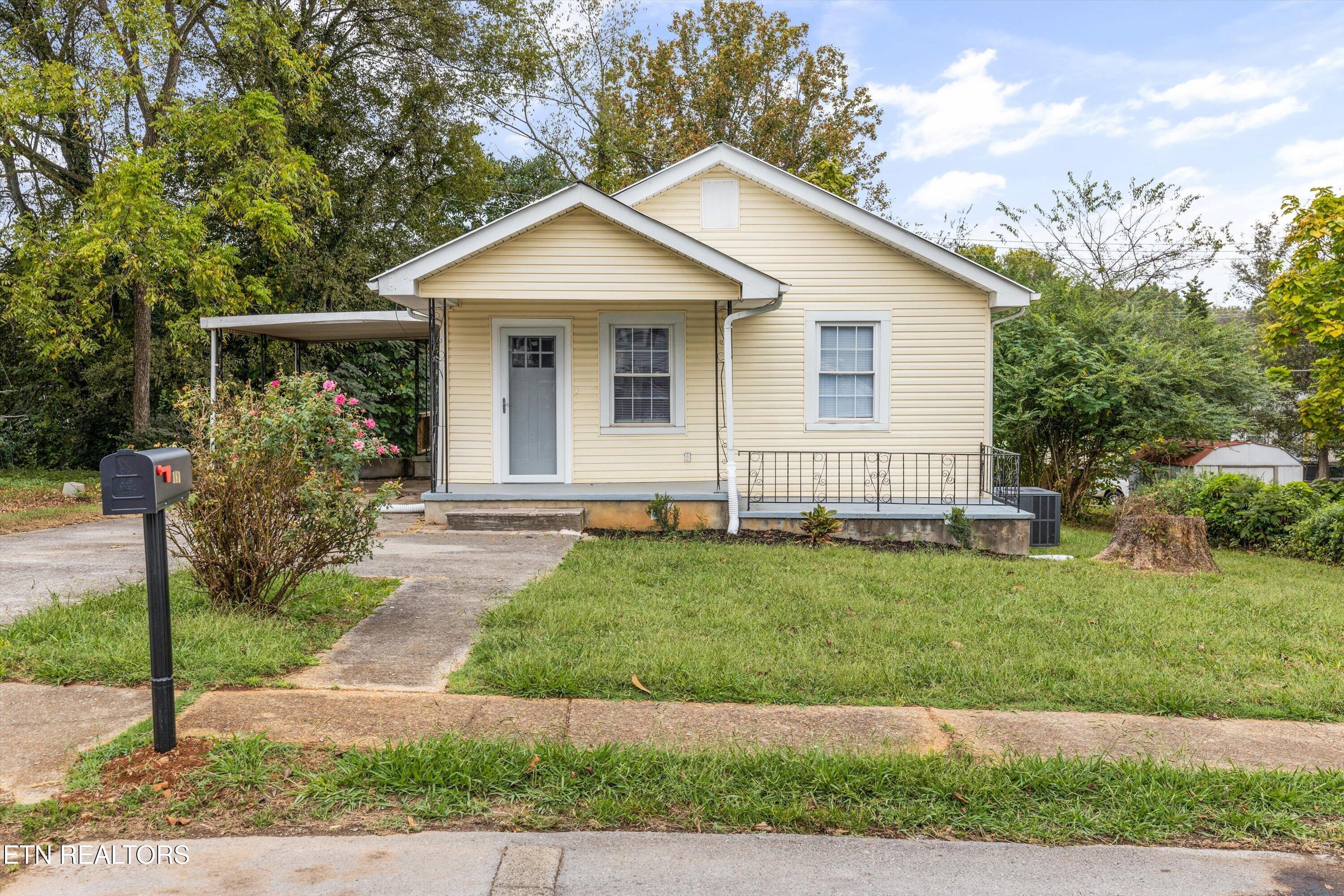 181 East Edison Street Alcoa, TN 37701 - Photo 2 of 29 02-02-181 E Edison St25