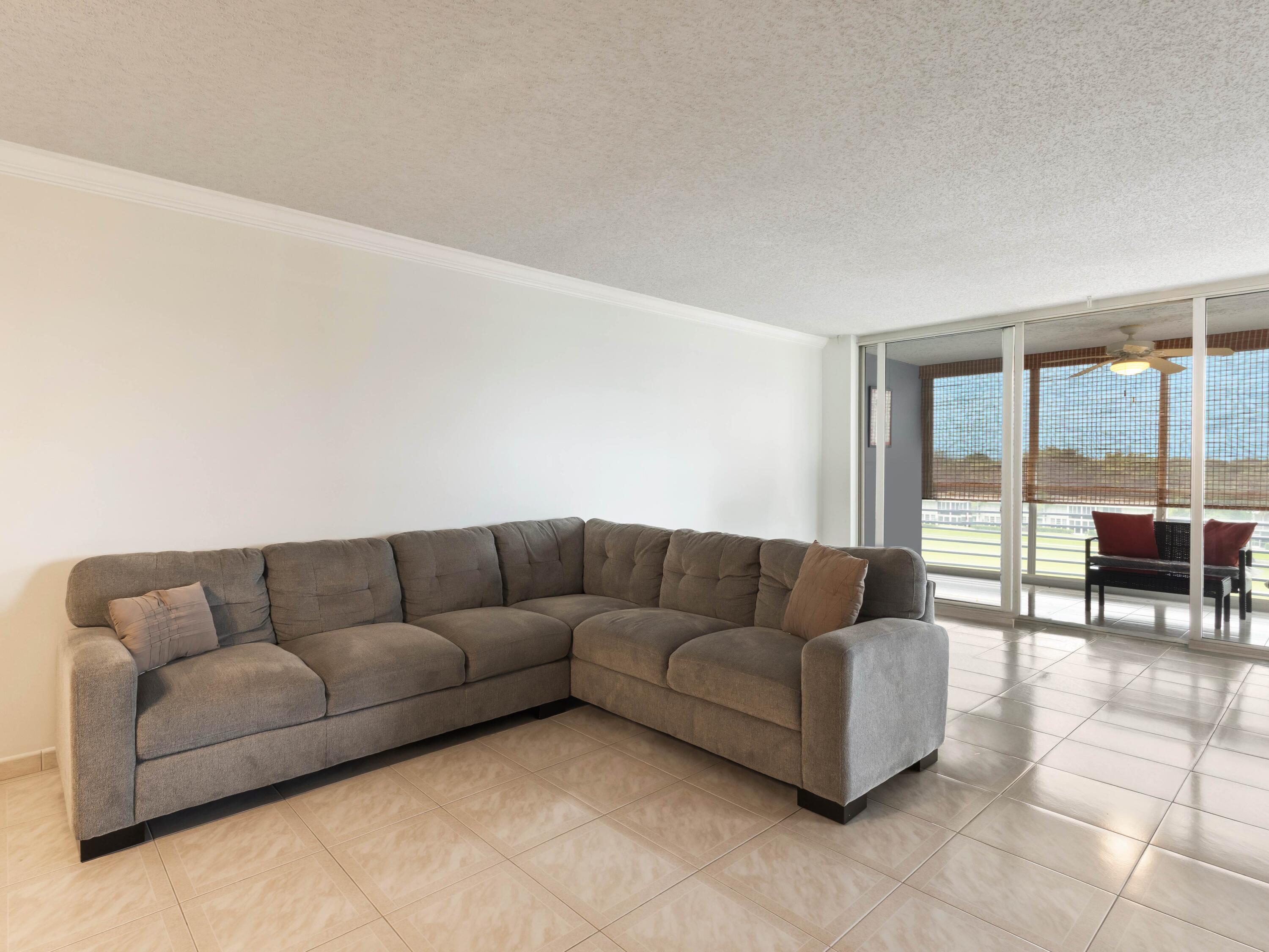 4030 West Palm Aire Drive, Unit 506 Pompano Beach, FL 33069 - Photo 7 of 15 Living Room