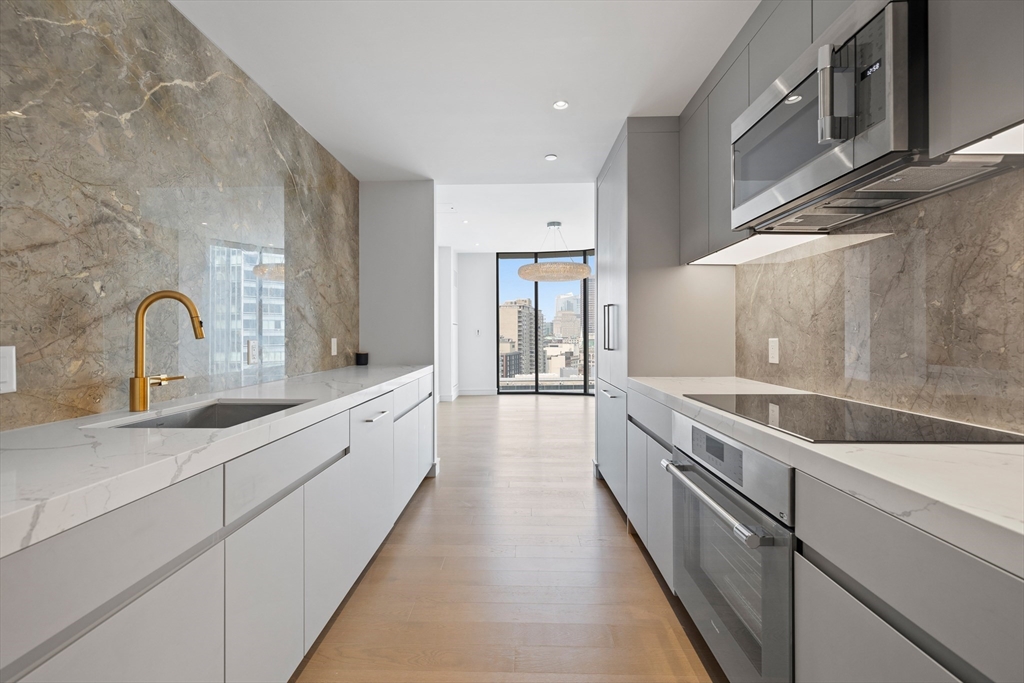 55 Lagrange Street, Unit PH22E Boston, MA 02116 - Photo 3 of 11