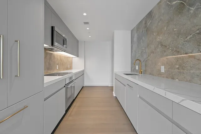 $7,500 | 55 Lagrange Street, Unit PH22E, Boston, MA 02116