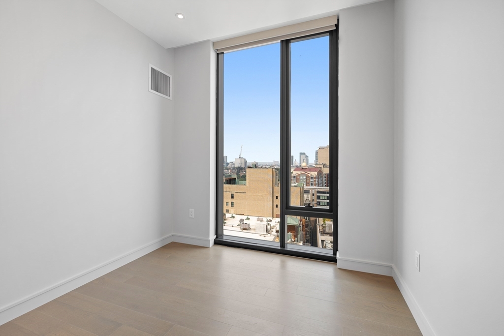 55 Lagrange Street, Unit PH22E Boston, MA 02116 - Photo 9 of 11