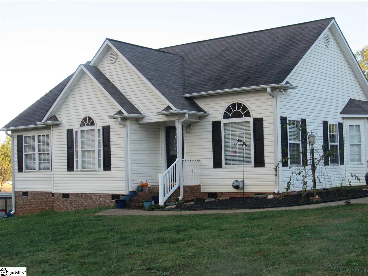 210 Johnson Avenue Inman, SC 29349 - Photo 1 of 12