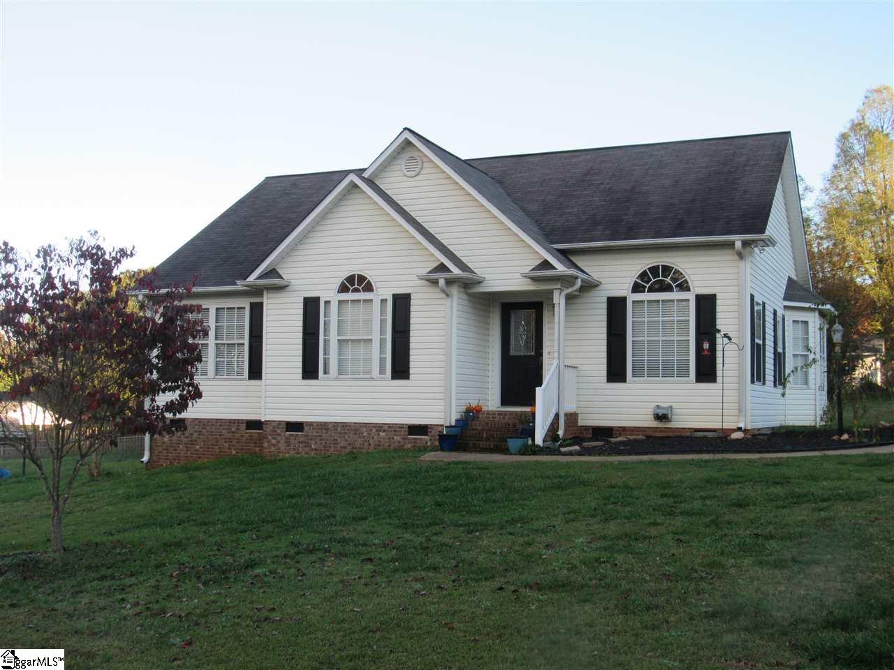 210 Johnson Avenue Inman, SC 29349 - Photo 2 of 12