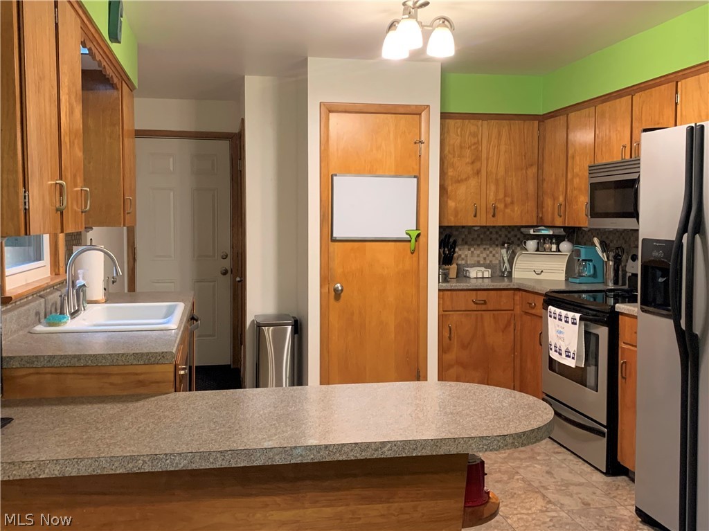 686 State Road Northwest Warren, OH 44483 - Photo 9 of 25 Gallery Image 9