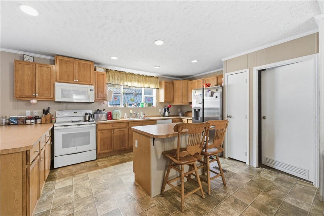 616 Anderson Road Pendleton, SC 29670 - Photo 3 of 30