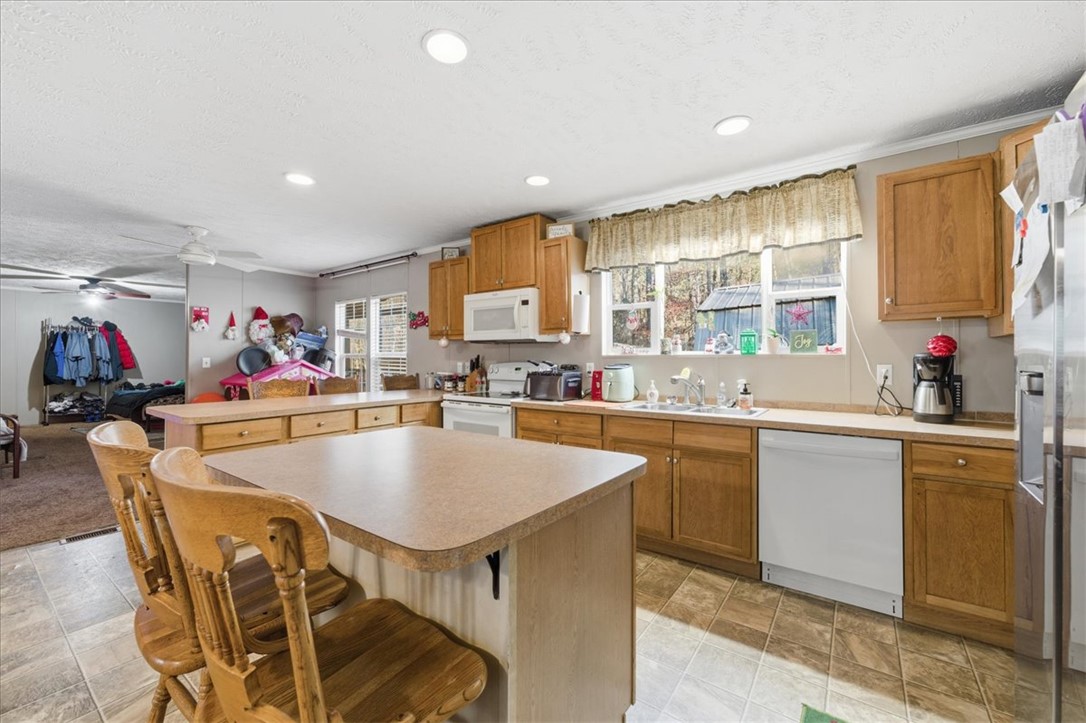 616 Anderson Road Pendleton, SC 29670 - Photo 4 of 30