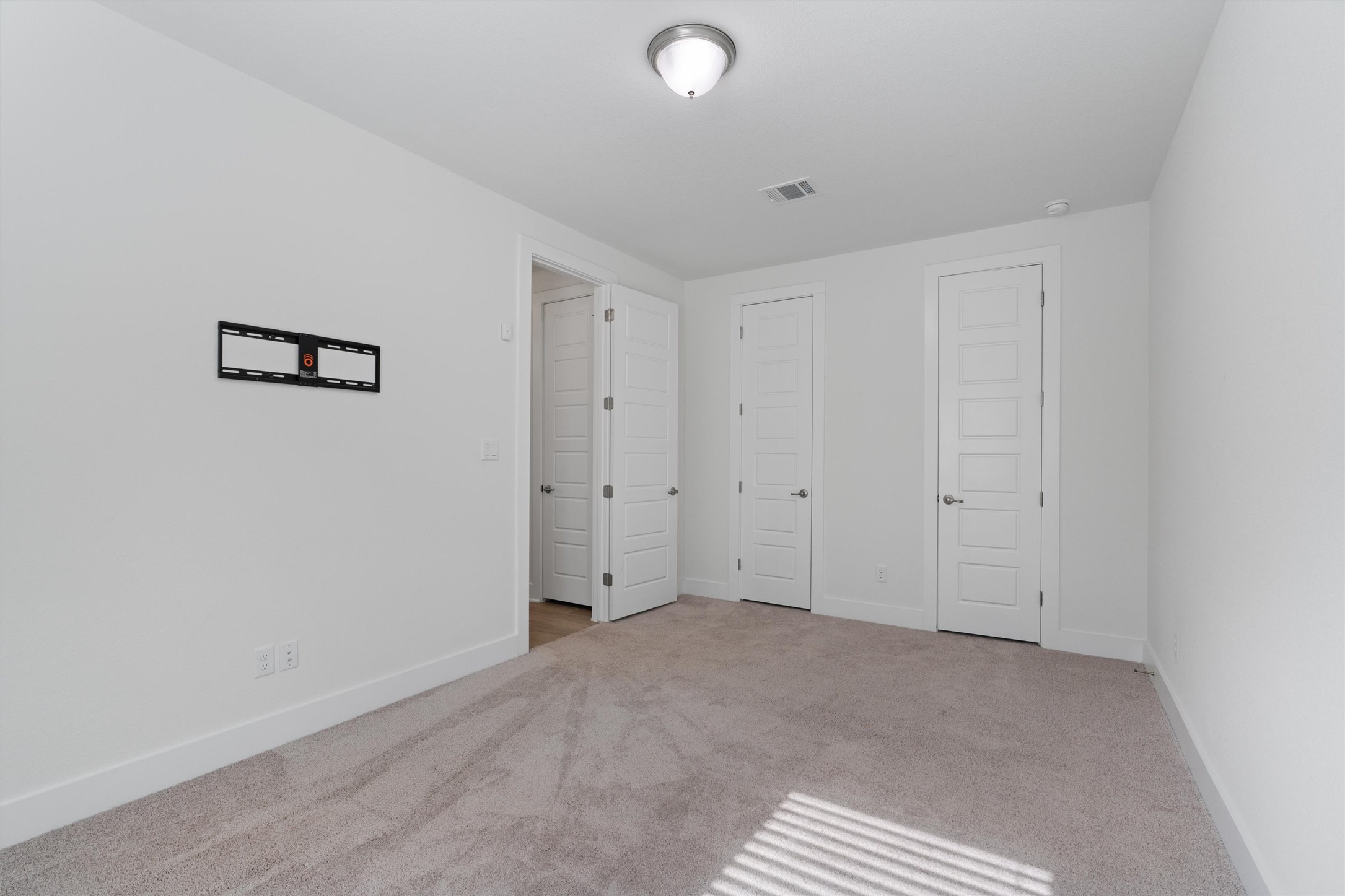 109 Wake Lane Georgetown, TX 78633 - Photo 23 of 34 a view of an empty room