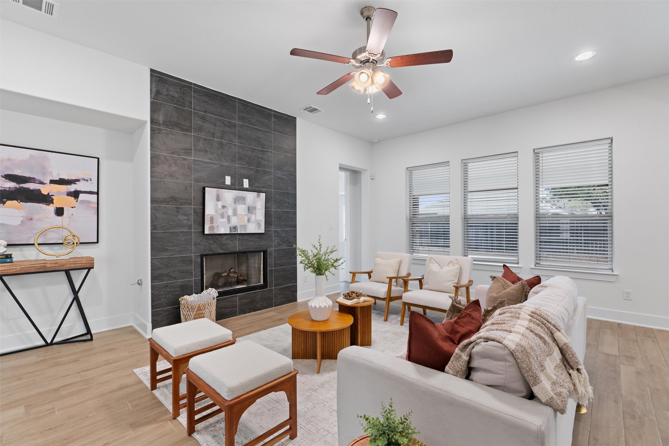 109 Wake Lane Georgetown, TX 78633 - Photo 7 of 34 a living room with furniture and a large window