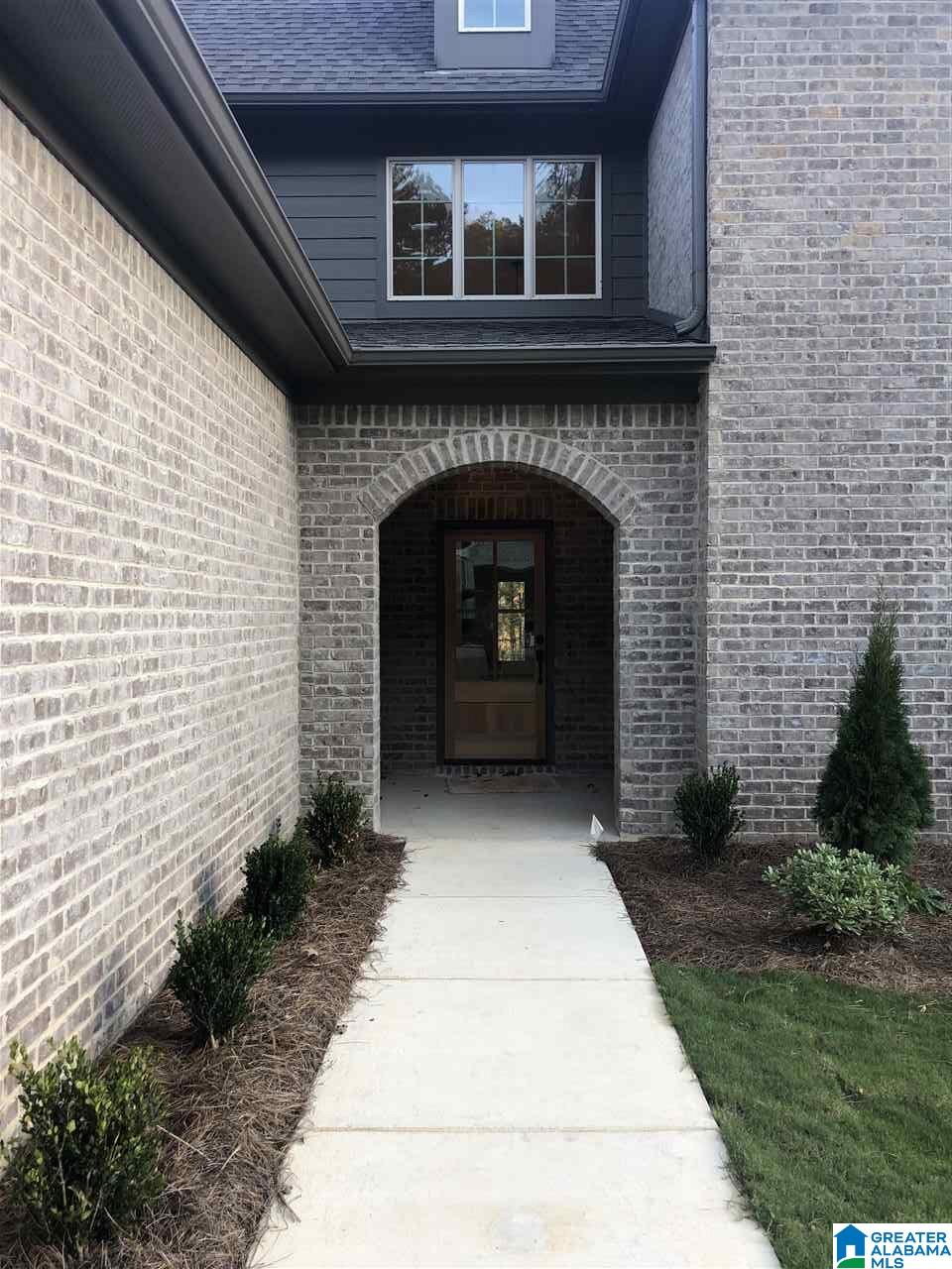 228 Kinross Circle Pelham, AL 35124 - Photo 2 of 26