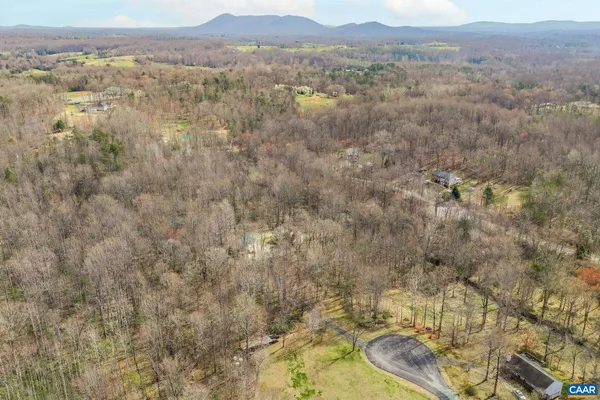 $535,000 | 462 Fox Hunters Lane, Madison, VA 22727