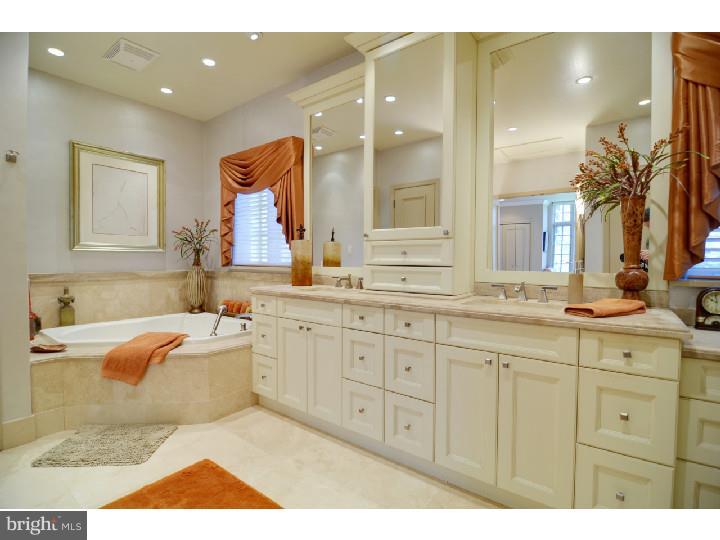 7 Hilltop Road Wallingford, PA 19086 - Photo 16 of 24 Master Bathroom