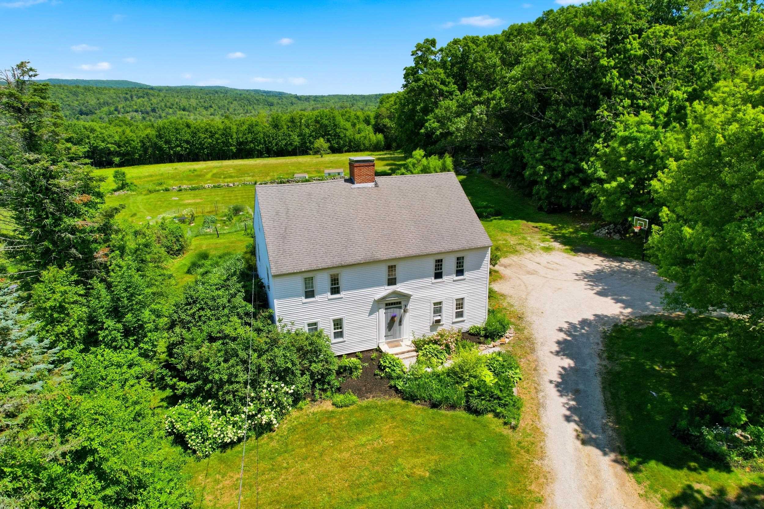 235 Middle Road Deerfield, NH 03037 - Photo 5 of 60