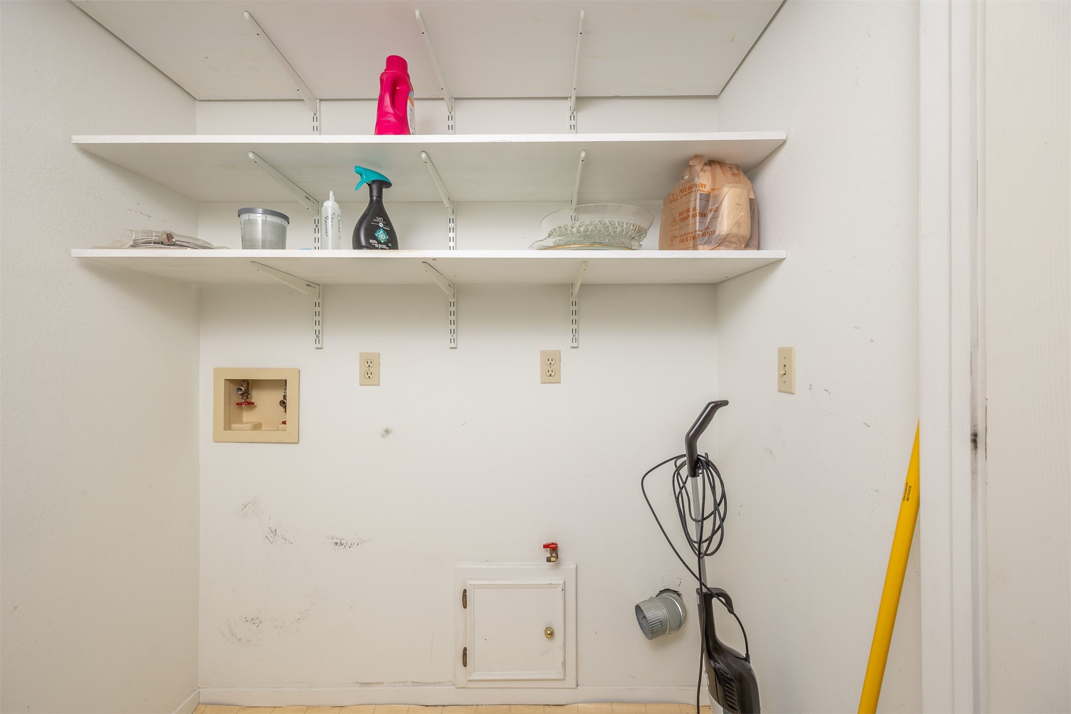 329 Burwell Road Highlands, TX 77562 - Photo 23 of 44 a bathroom with a sink and a mirror