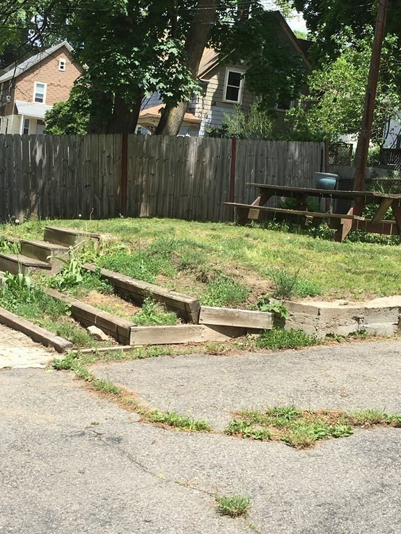 68 Windsor Street Worcester, MA 01605 - Photo 25 of 29 Gallery Image 25