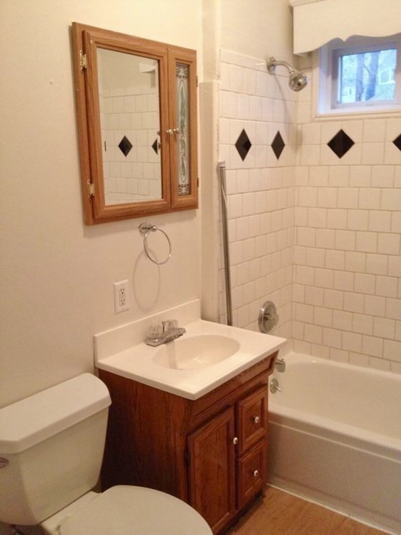 68 Windsor Street Worcester, MA 01605 - Photo 7 of 29 Gallery Image 7