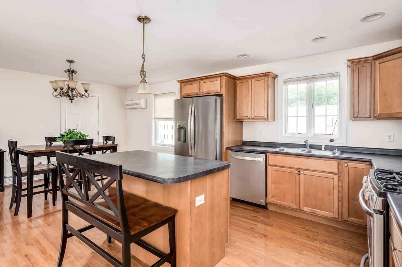 12 Gagne Street, Unit 7 Rochester, NH 03867 - Photo 4 of 31