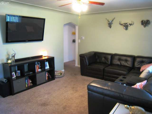 2458 North Long Lake Road Fenton, MI 48430 - Photo 19 of 30 21139932-18.JPG