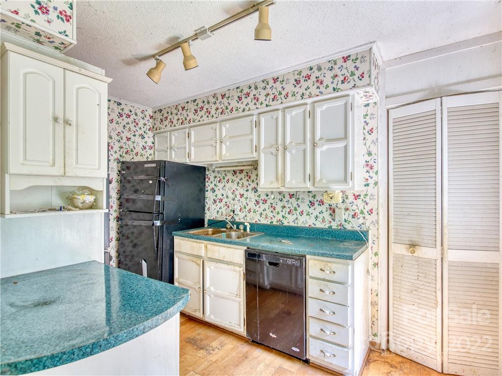 495 Franklin Grove Road Bryson City, NC 28713 - Photo 7 of 19 Gallery Image 7