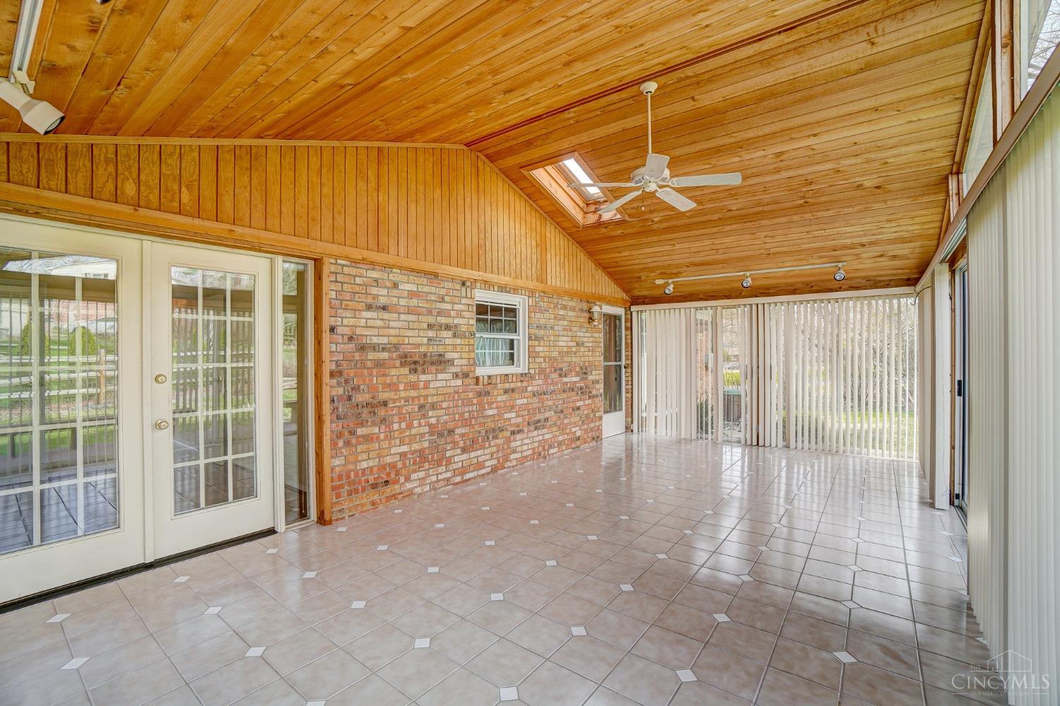 1053 Sutton Road Cincinnati, OH 45230 - Photo 23 of 43