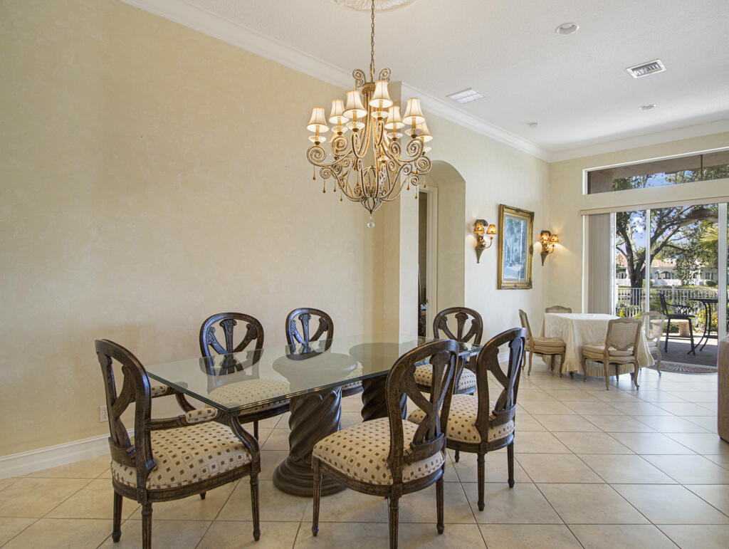 6507 Pavone Street Lake Worth, FL 33467 - Photo 16 of 40 Dining Room