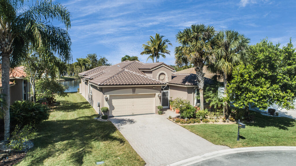 6507 Pavone Street Lake Worth, FL 33467 - Photo 4 of 40 Front