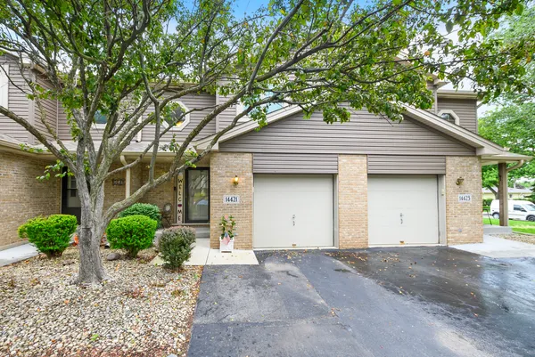 $249,900 | 14421 Lamon Court, Midlothian, IL 60445