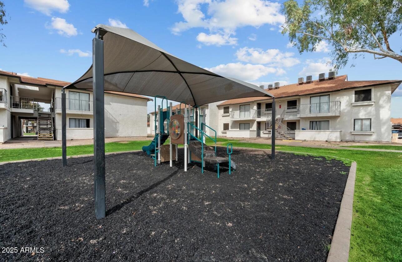 4620 West McDowell Road, Unit 21 Phoenix, AZ 85035 - Photo 24 of 25 Playground