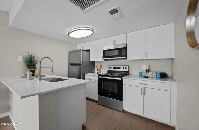 $1,199 | 4620 West McDowell Road, Unit 21, Phoenix, AZ 85035