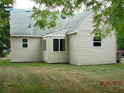 705 Kinney Road Pontiac, MI 48340 - Photo 2 of 11 20120494-1.JPG