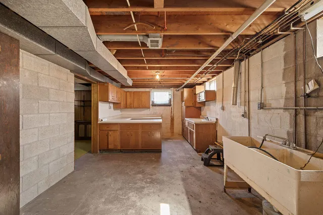 $1,600,000 | 2362 Browntown Road, Buchanan, MI 49107