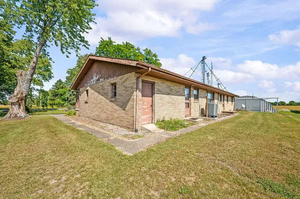 $1,400,000 | 2362 Browntown Road, Buchanan, MI 49107