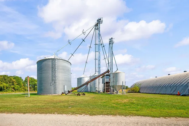 $1,600,000 | 2362 Browntown Road, Buchanan, MI 49107