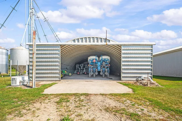 $1,600,000 | 2362 Browntown Road, Buchanan, MI 49107