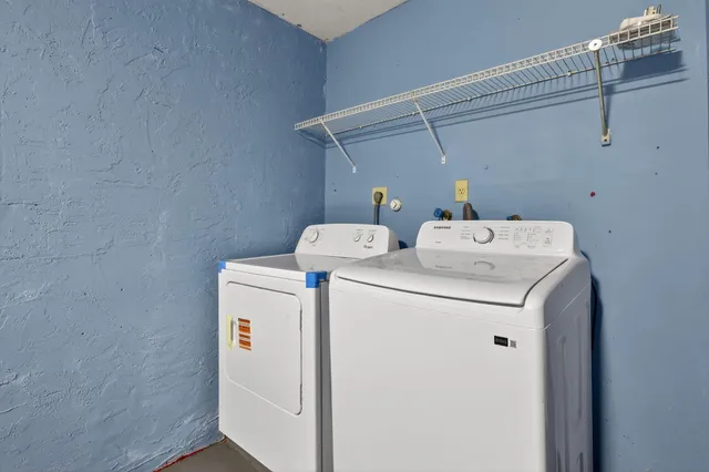 $356,500 | 5668 Waltham Way, Lake Worth, FL 33463