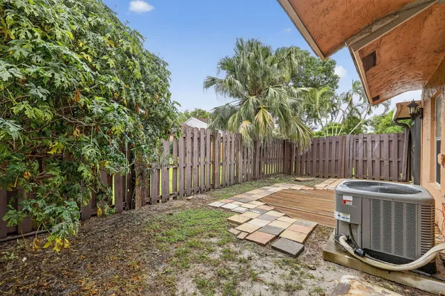 $356,500 | 5668 Waltham Way, Lake Worth, FL 33463