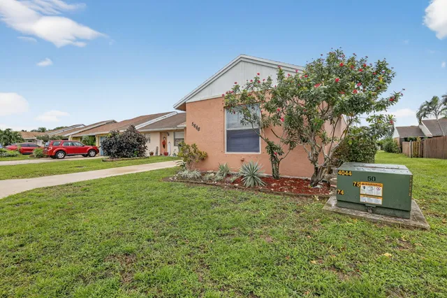 $356,500 | 5668 Waltham Way, Lake Worth, FL 33463