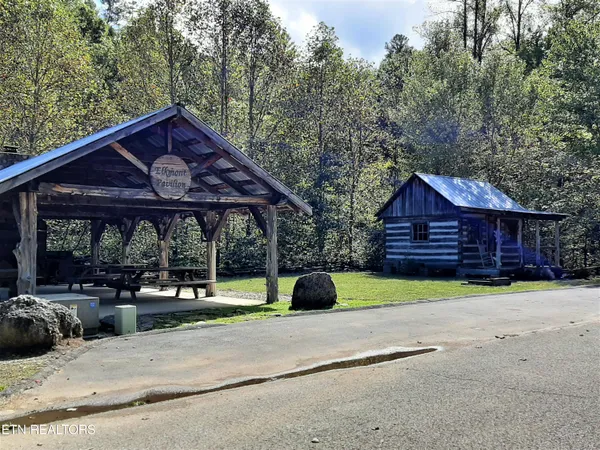 $137,500 | 483 Chetola Trail, Townsend, TN 37882
