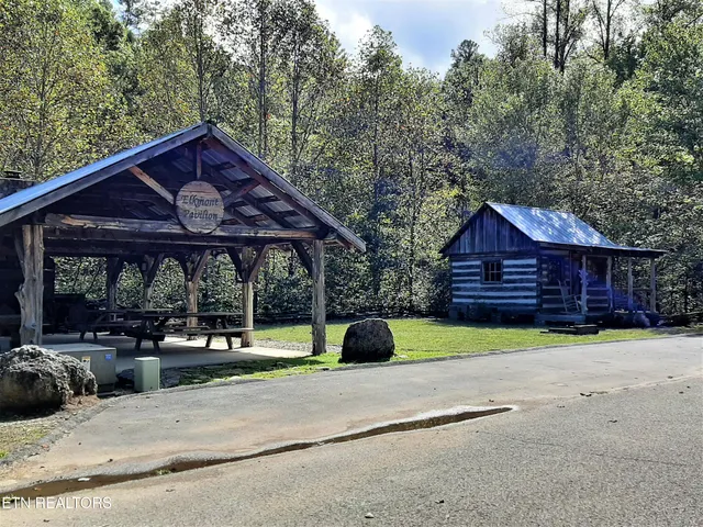 $137,500 | 483 Chetola Trail, Townsend, TN 37882