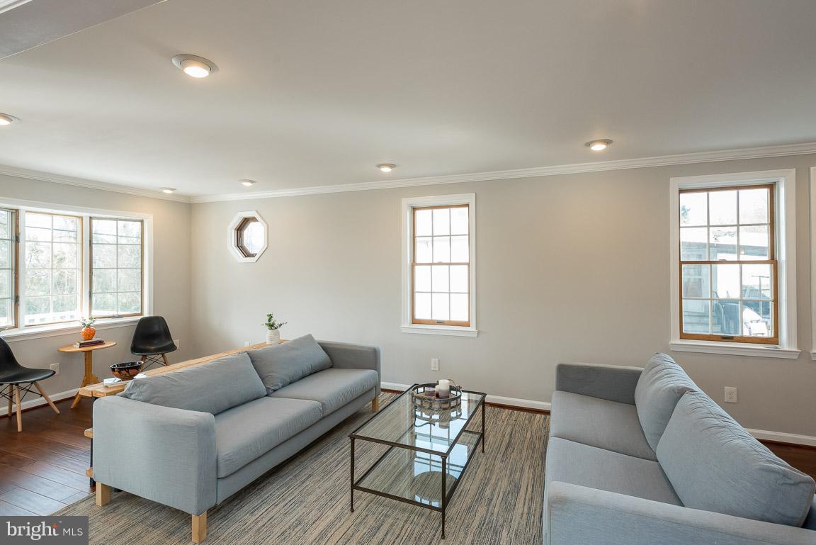 417 Riverside Drive Baltimore, MD 21221 - Photo 11 of 48 Gallery Image 11