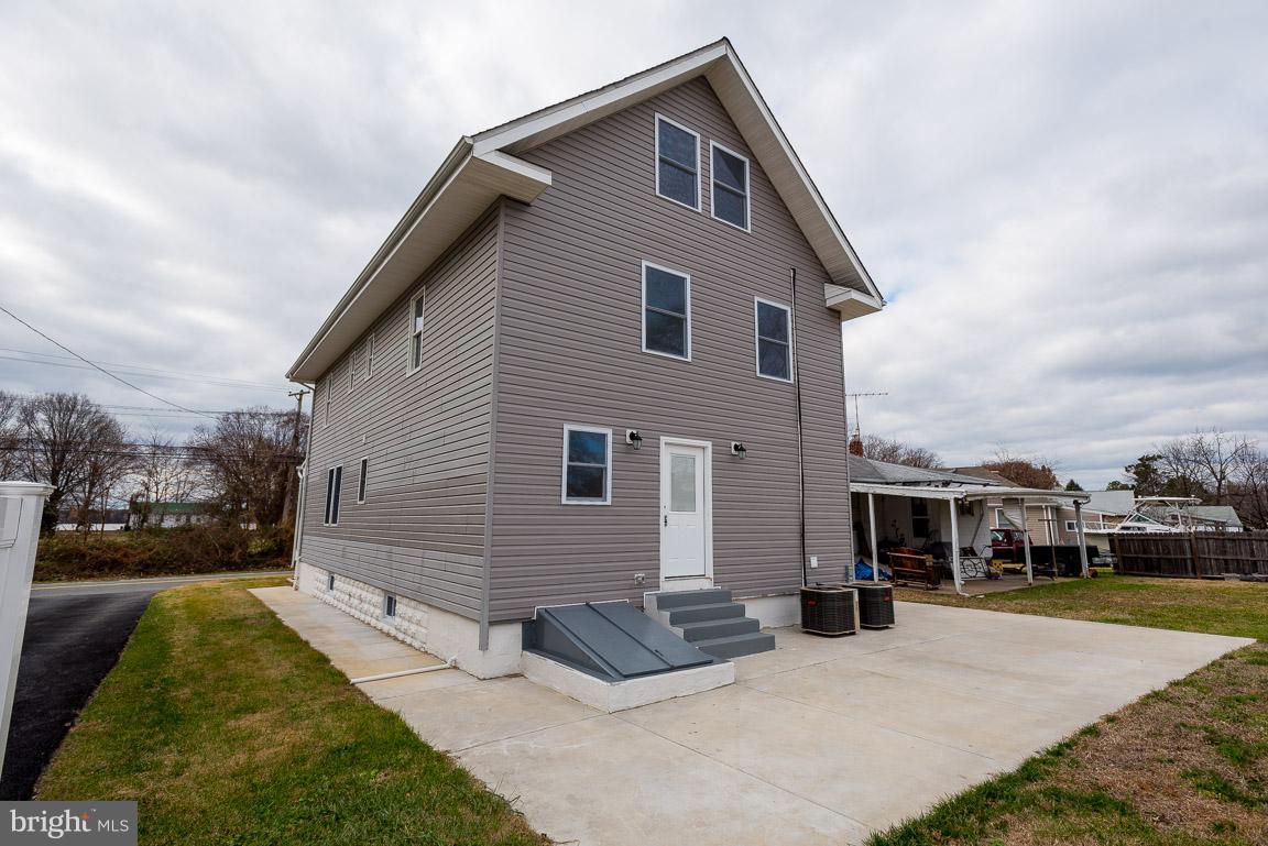 417 Riverside Drive Baltimore, MD 21221 - Photo 6 of 48 Gallery Image 6