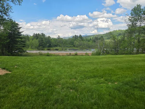 $1,600 | 21 Overlook Road, Unit 1, Campton, NH 03223