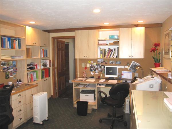 21 Longmeadow Road Westborough, MA 01581 - Photo 28 of 30 Gallery Image 28