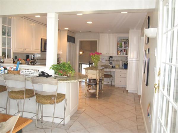 21 Longmeadow Road Westborough, MA 01581 - Photo 4 of 30 Gallery Image 4
